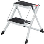 Scara pliabila cu 2 trepte, sarcina 150 kg, otel, 50x60x44 cm, alb si negru Mob360