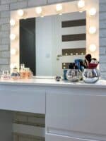 Masa de toaleta si machiaj Hollywood Pro, alba, cu 4 sertare, oglinda si 12 LED-uri, 90x40x140 cm Mob360 - imagine 2