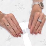 Covoras de pus sub bradul de Craciun, 90 cm, imitatie blana alba cu paiete argintii Mob360 - imagine 3