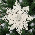 Set 10 ornamente pentru bradul de Craciun, stea Poinsettia, 14cm, alb cu sclipici Mob360
