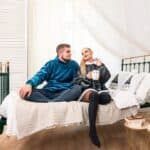 Patura tip hanorac, cu maneci, gluga si buzunare, material plus, marime universala, roz Mob360 - imagine 7