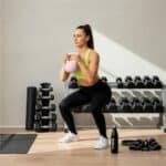 Kettlebell 4 kg, bitum cu invelis rezistent ABS, 18x21 cm, roz Mob360 - imagine 2