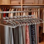 Set de 20 de umerase antiderapante pentru haine, din PE, cu carlig metalic rotativ, 41 cm, gri si negru Mob360 - imagine 5