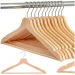 Set de 10 umerase din lemn cu carlig cromat rotativ, forma ergonomica, 43x21 cm, maro natur Mob360 - imagine 3